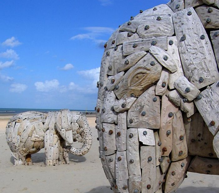driftwood sculpture